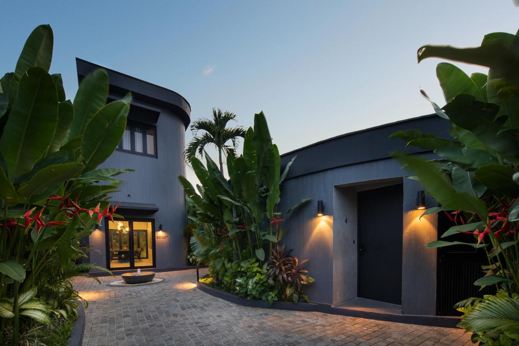 Je Ne Sais Quoi Seminyak Villa Екстериор снимка